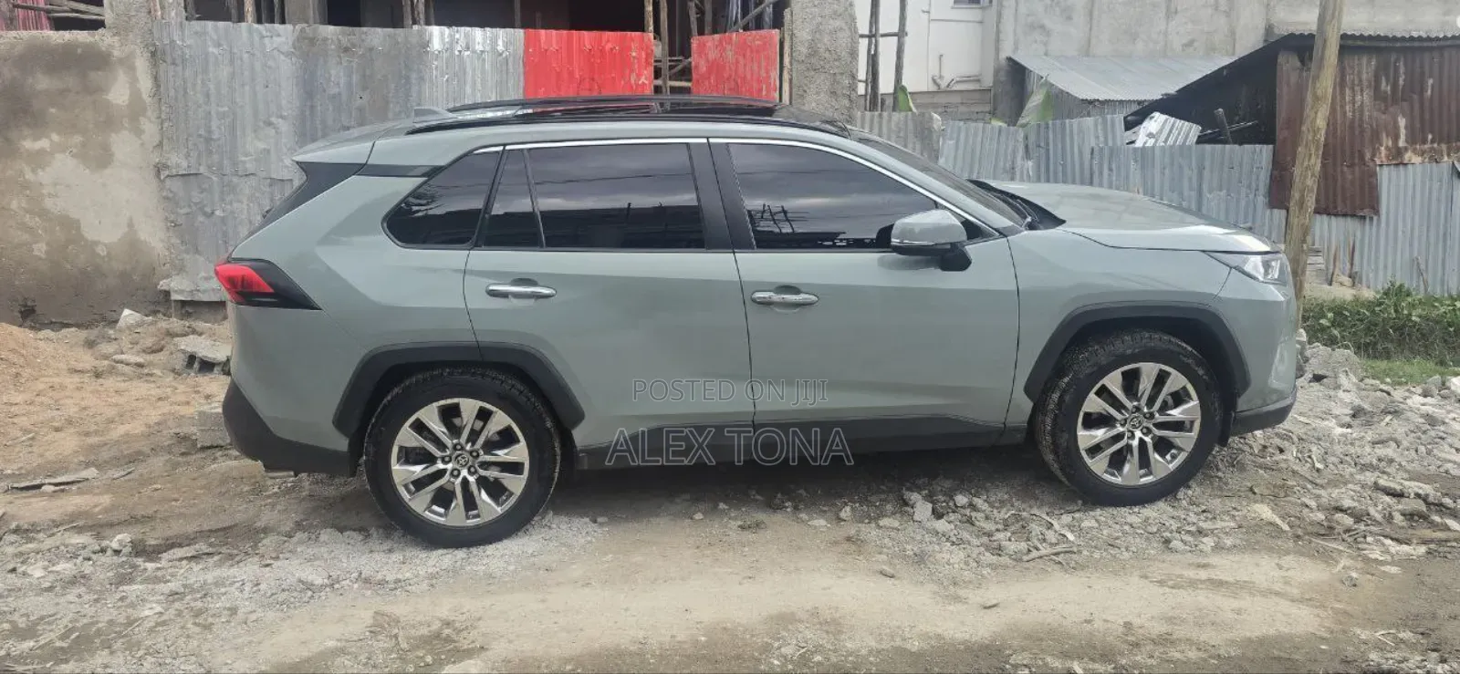 Toyota RAV4 2021 Gray