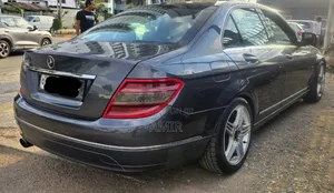 Mercedes-Benz C180 2010 Black