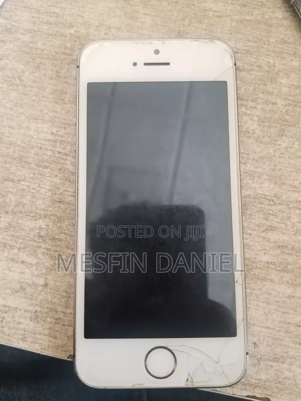 Apple iPhone 5 16 GB Black