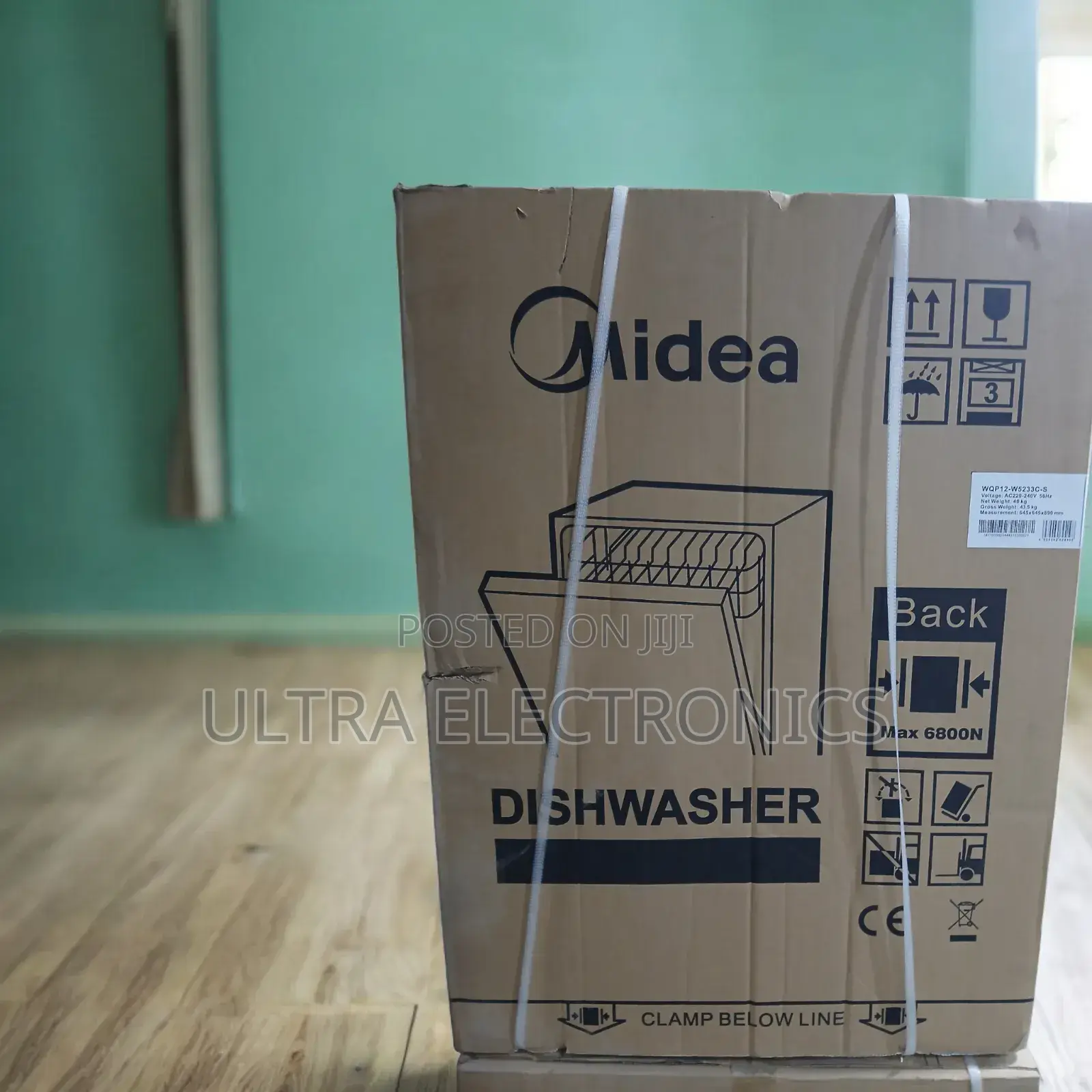 Media Dishwasher Features a Half-Load Function to Save Water Energy.