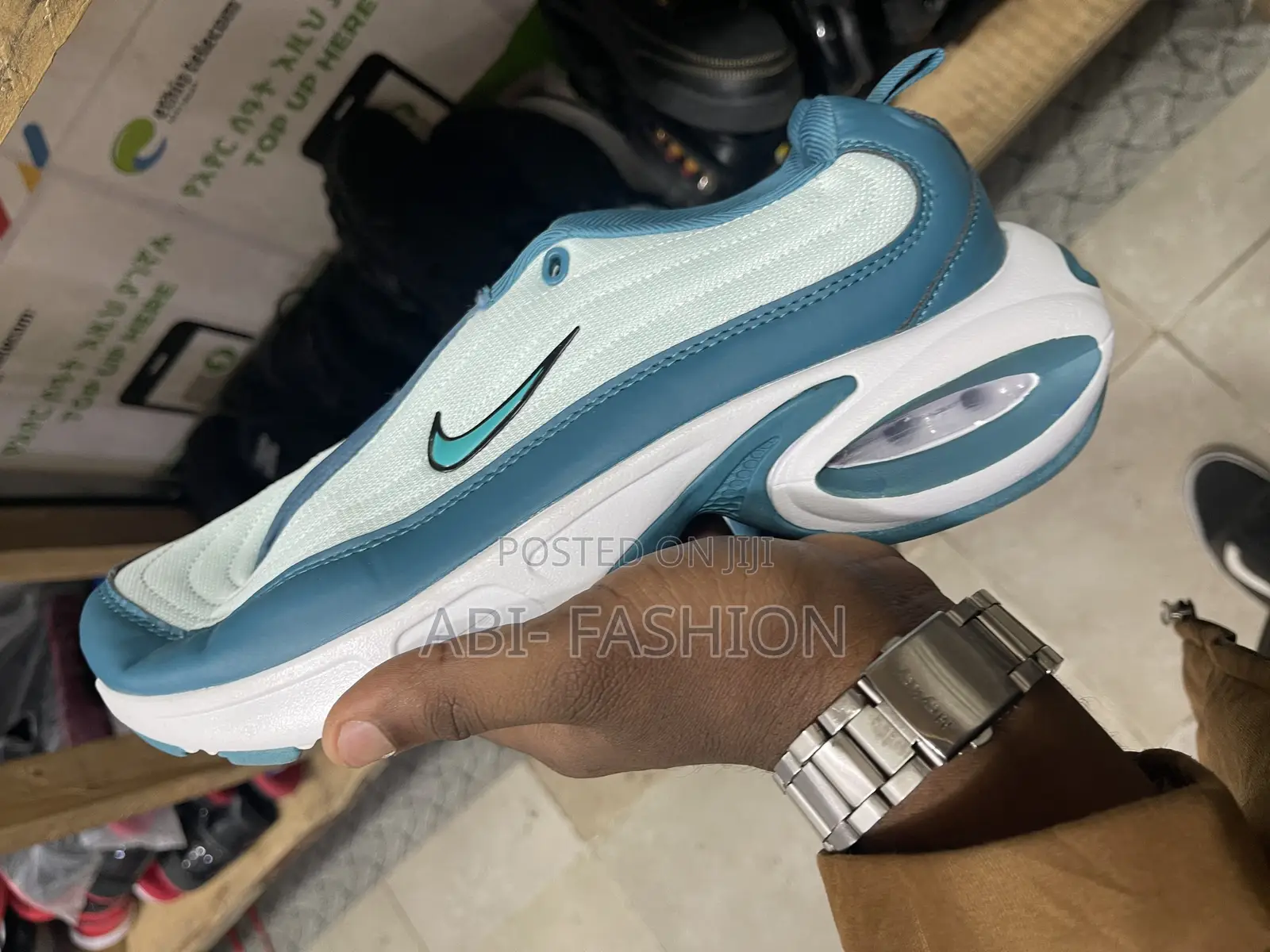 Nike Men's Shoe