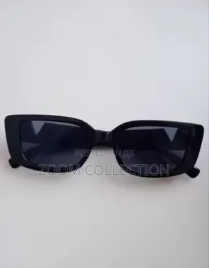 Retro Rectangle Black Sunglass
