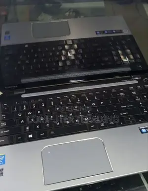 New Laptop Toshiba Satellite C665 8GB Intel Core I7 HDD 1T