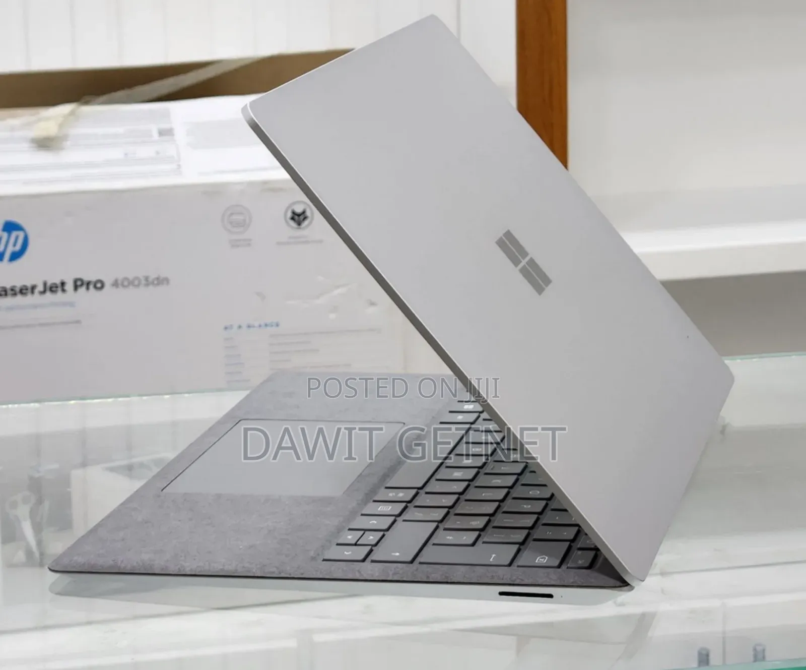New Laptop Microsoft Surface 16GB Intel Core I7 SSD 256GB