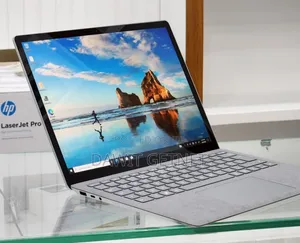 New Laptop Microsoft Surface 16GB Intel Core I7 SSD 256GB