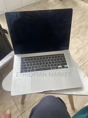 Laptop Apple MacBook Pro 2019 16GB Intel Core i7 SSD 512GB