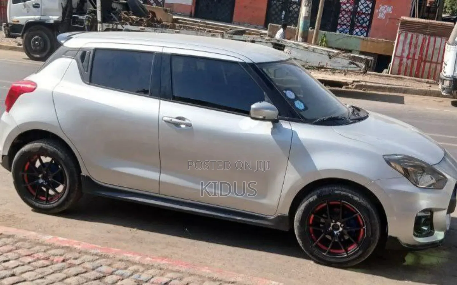 Suzuki Swift 2022 White