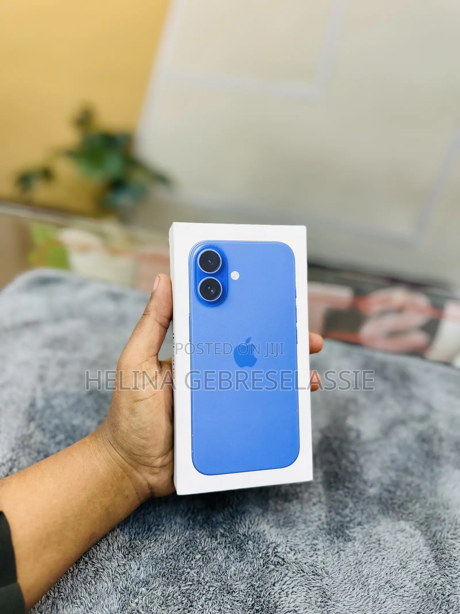 New Apple iPhone 16 128 GB Blue