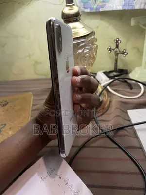 Apple iPhone X 256 GB White