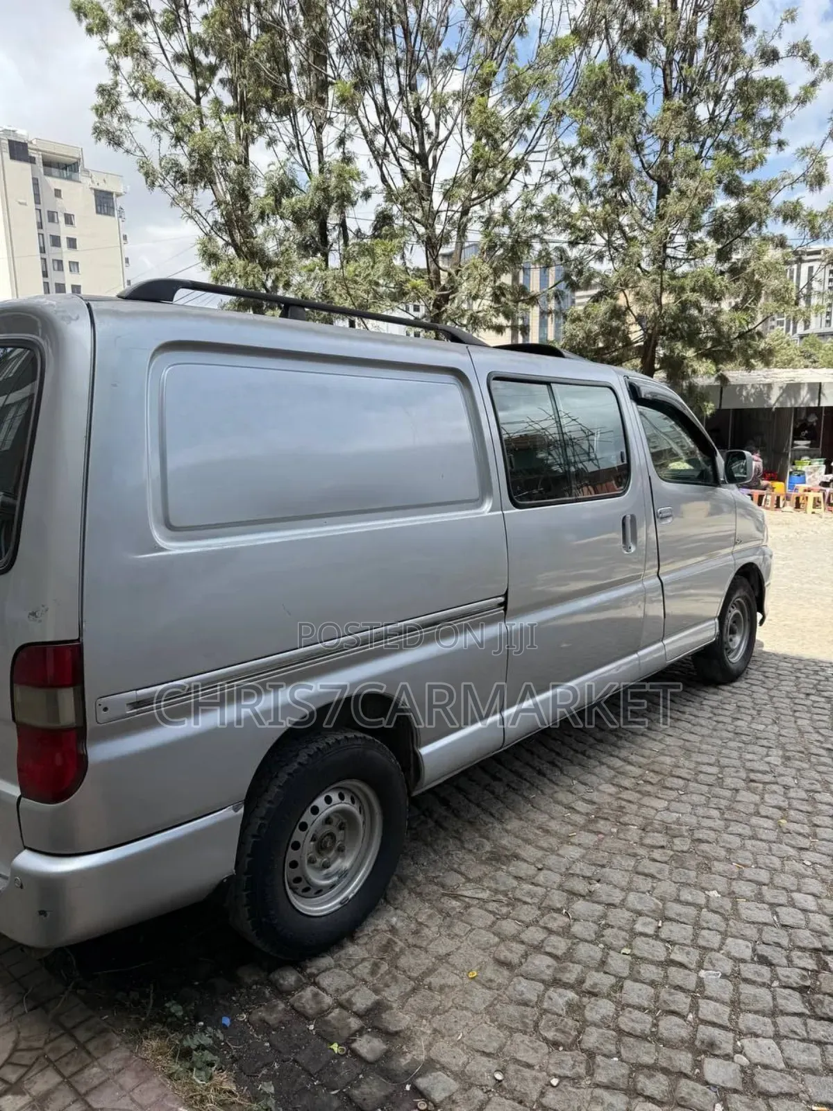 Toyota HiAce 2011 Silver