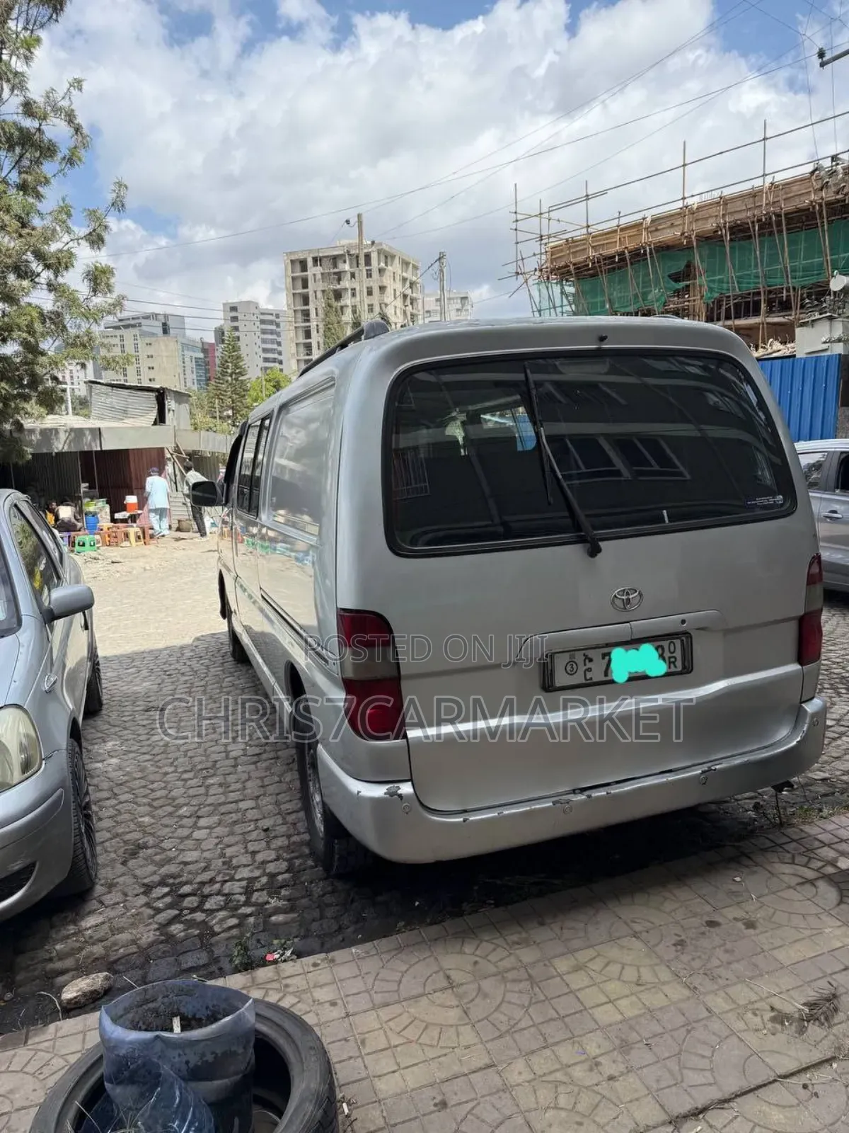 Toyota HiAce 2011 Silver