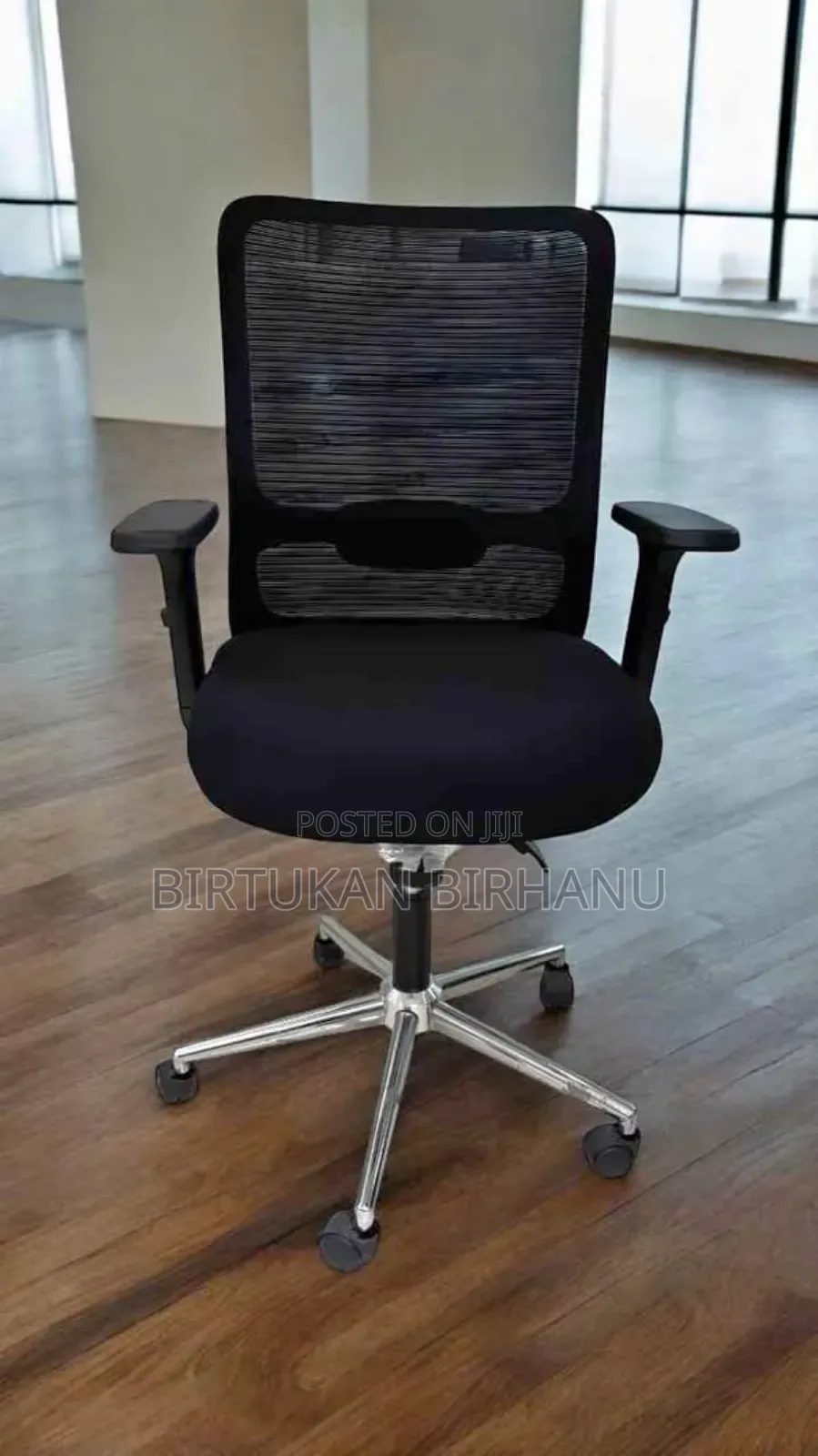 Mid Back Luxurey Office Chair