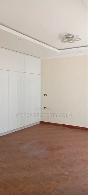 Furnished 10bdrm House in Bole for sale