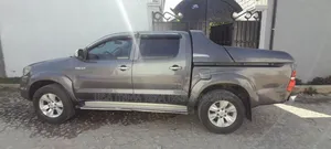 Toyota Hilux 2013 Teal