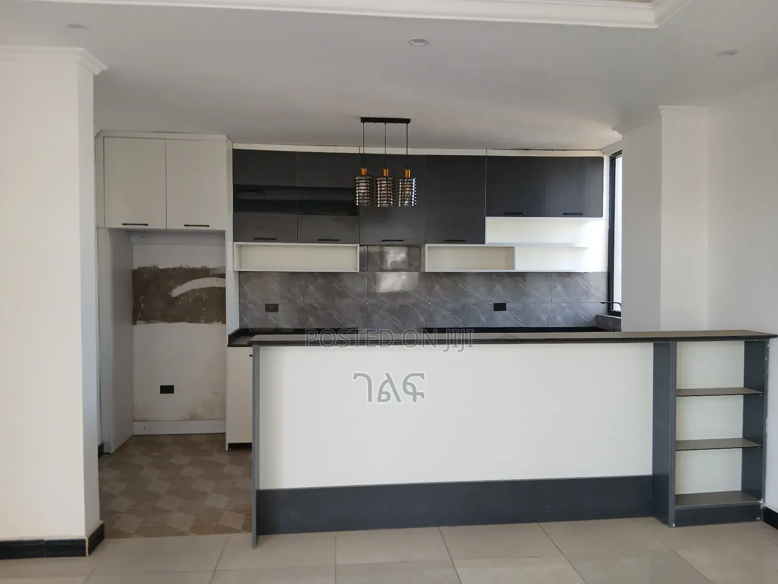 2bdrm Apartment in ቦሌ Dh ገዳ ሞል ጀርባ የሚገኝ, Bole for sale