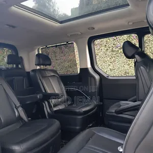 Hyundai Staria 2022 Gray