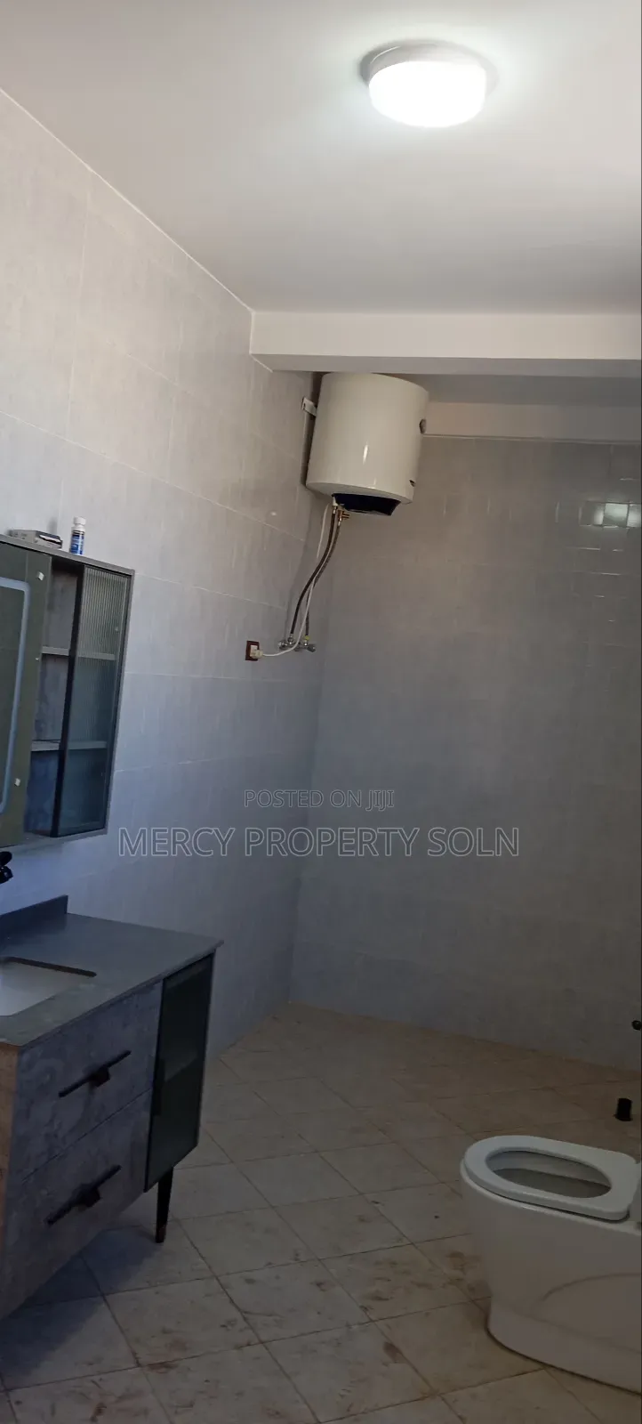 Furnished 10bdrm House in Bole for sale