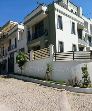 Furnished 10bdrm House in Bole for sale