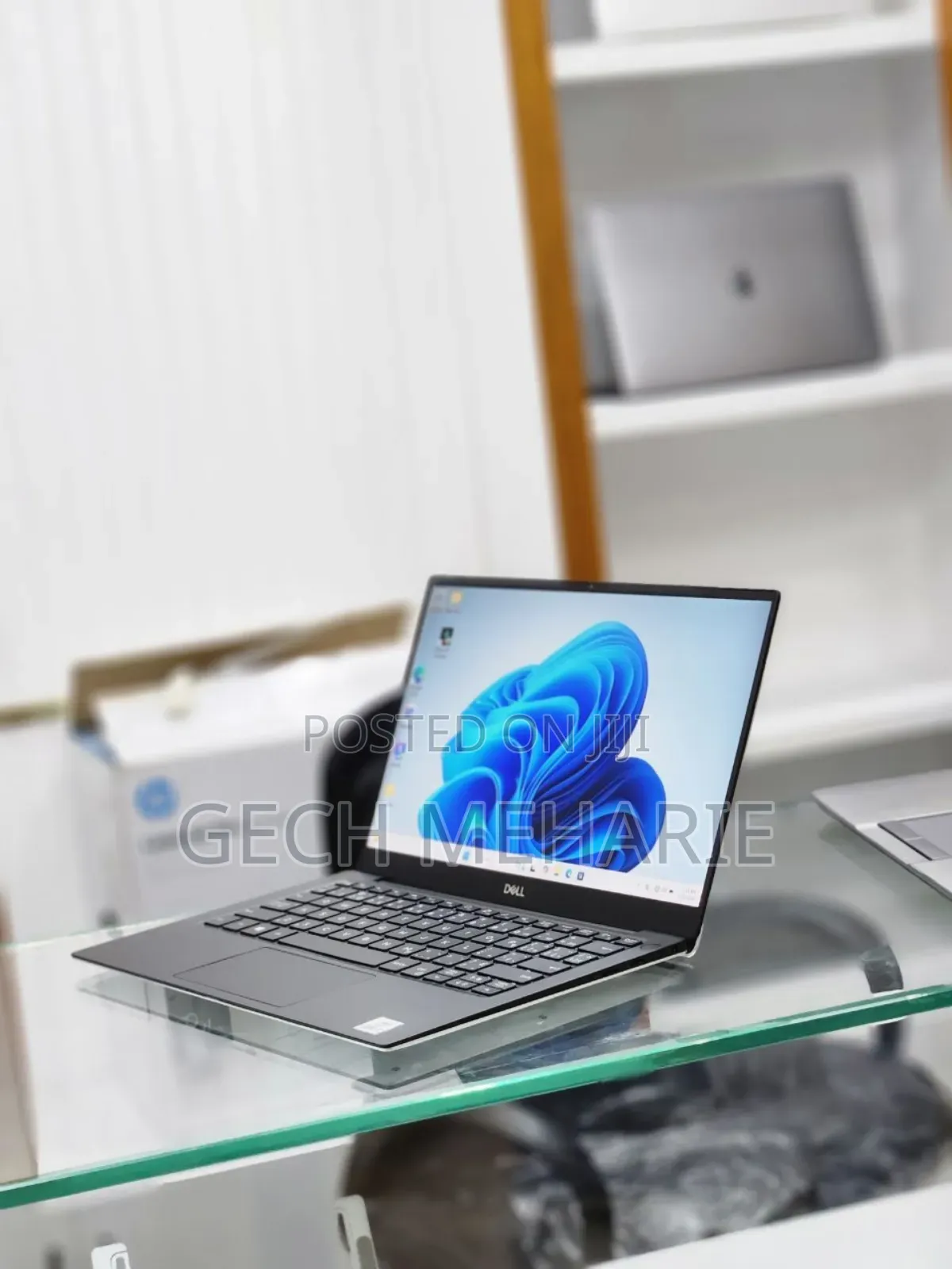 New Laptop Dell XPS 13 8GB Intel Core I7 SSD 512GB