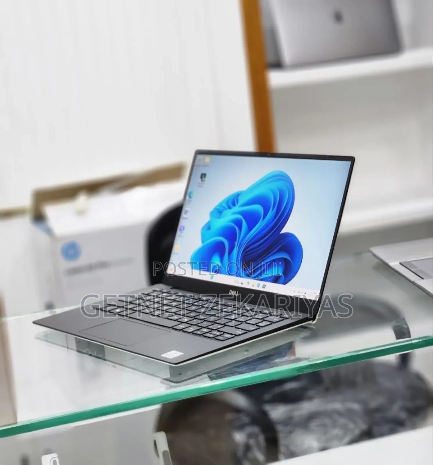 New Laptop Dell XPS 13 8GB Intel Core I7 SSD 512GB