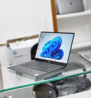 New Laptop Dell XPS 13 8GB Intel Core I7 SSD 512GB