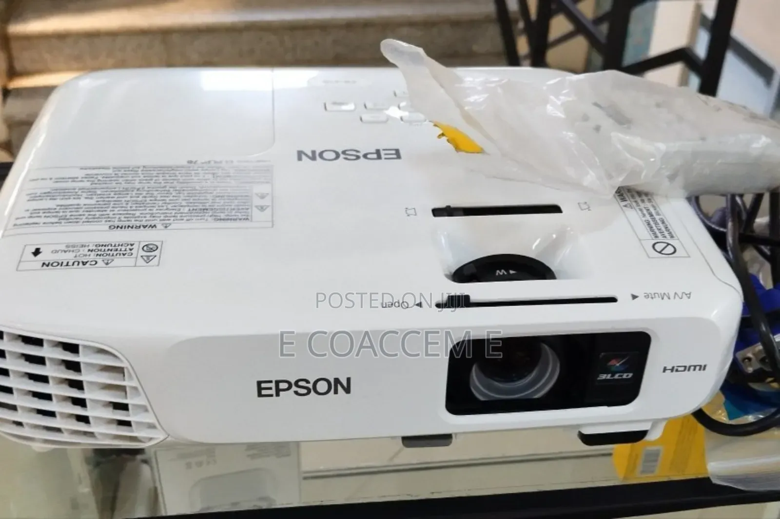 Brand New Epson Projector With Bag, Remote