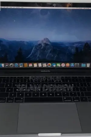 New Laptop Apple MacBook Pro 2017 8GB Intel Core I5 SSD 256GB