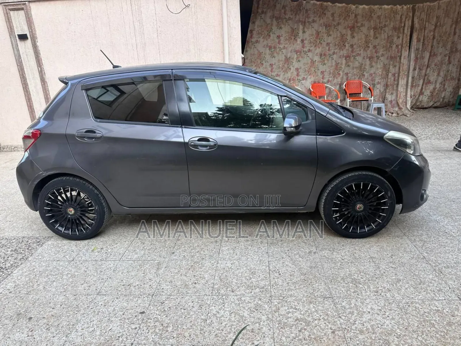 Toyota Yaris Base Hatchback 3dr 2011 Gray