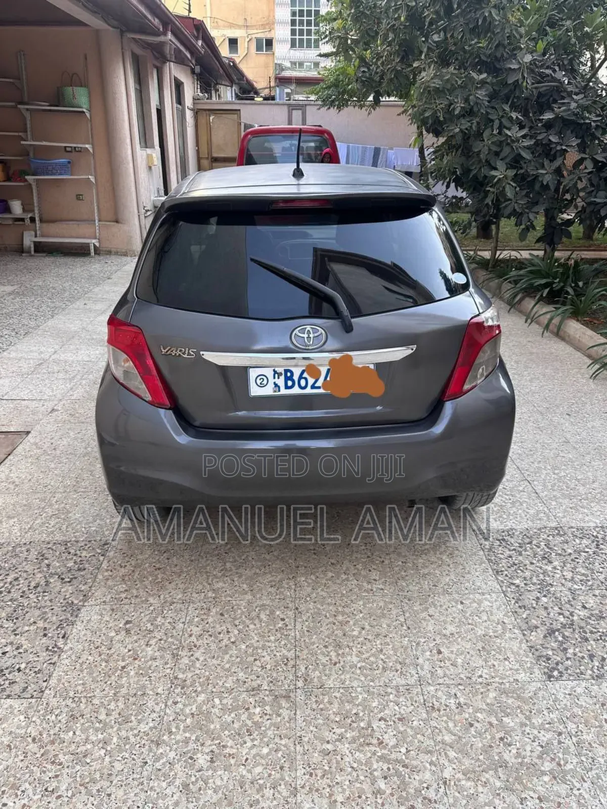 Toyota Yaris Base Hatchback 3dr 2011 Gray