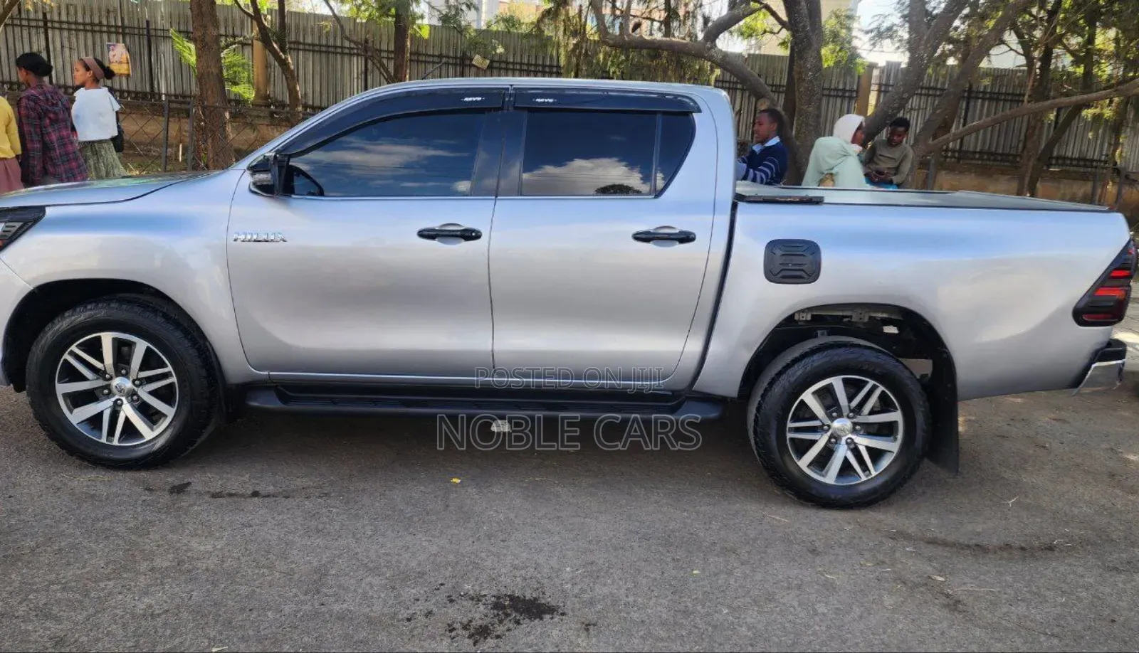 Toyota Hilux 2021 Silver