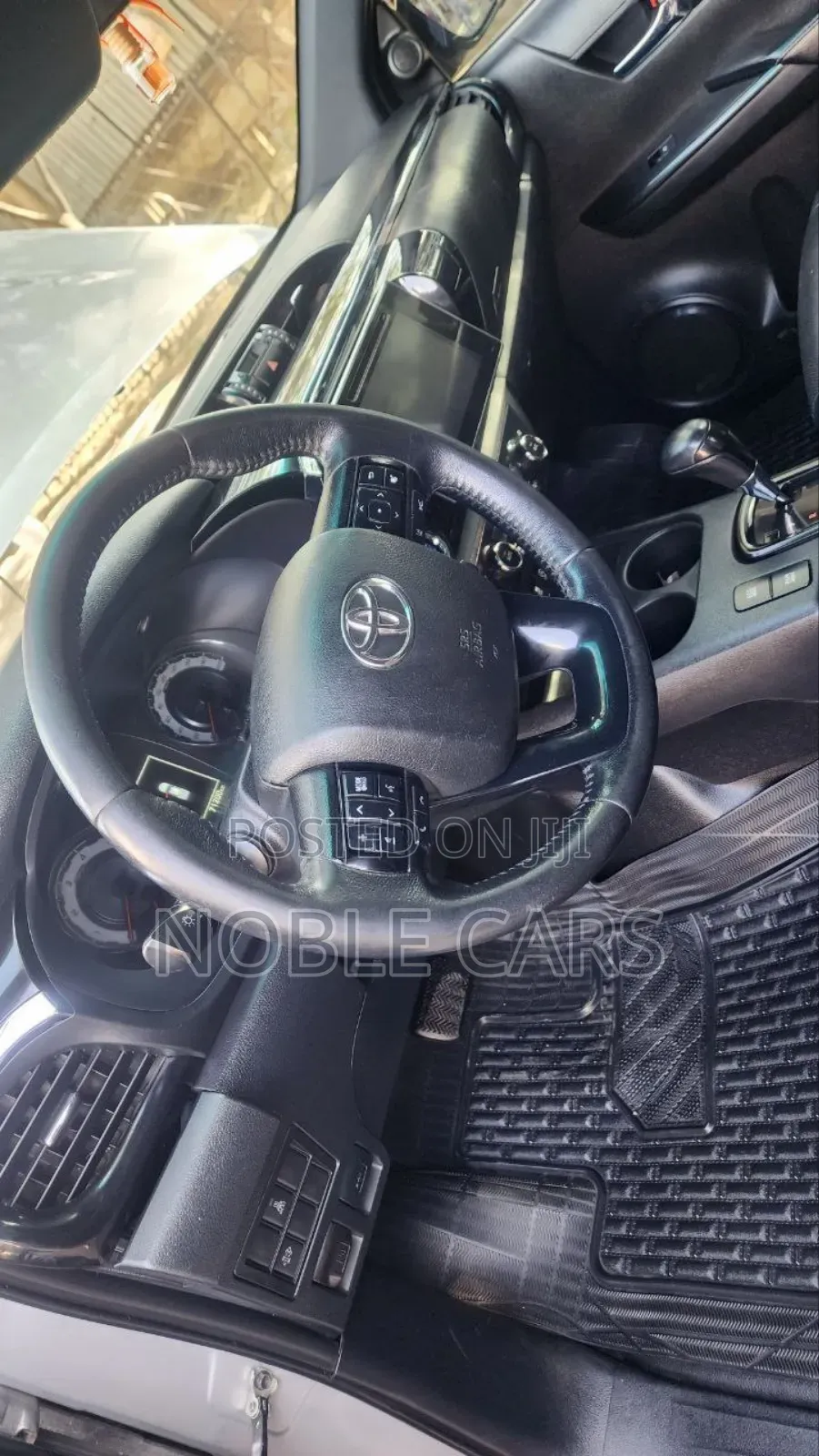 Toyota Hilux 2021 Silver