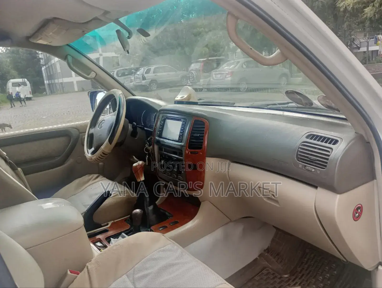 Toyota Land Cruiser 2005 White