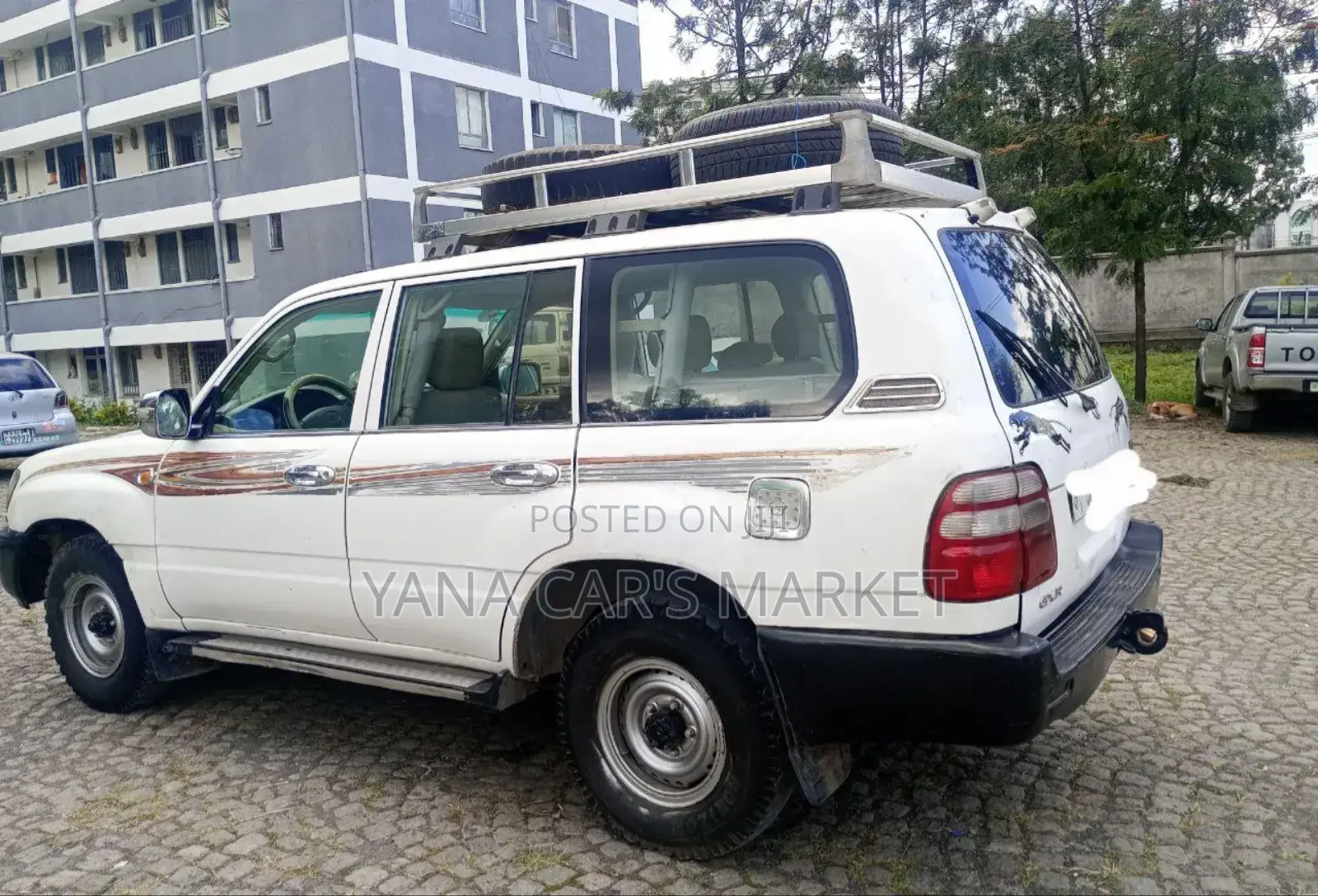 Toyota Land Cruiser 2005 White