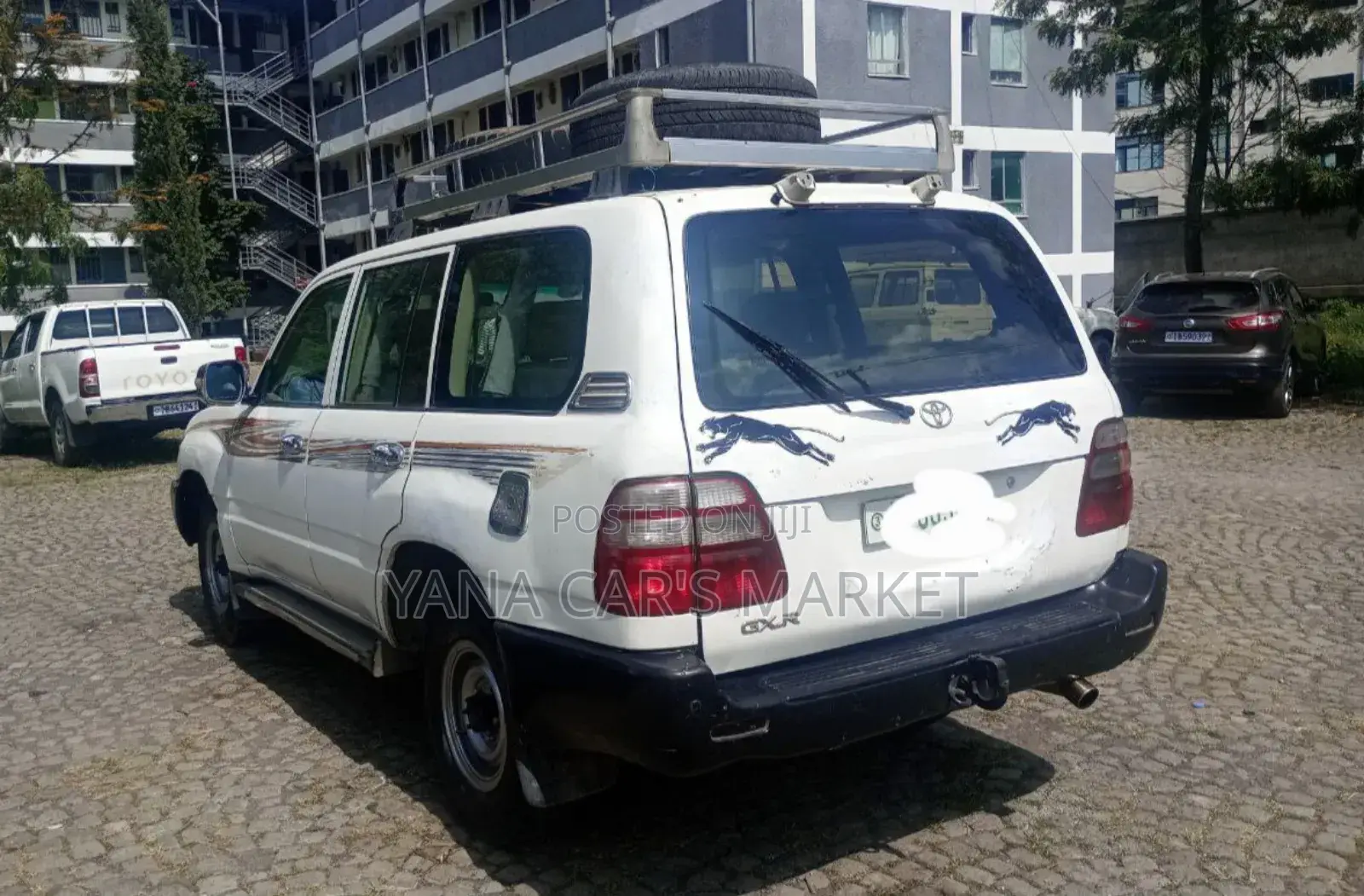 Toyota Land Cruiser 2005 White