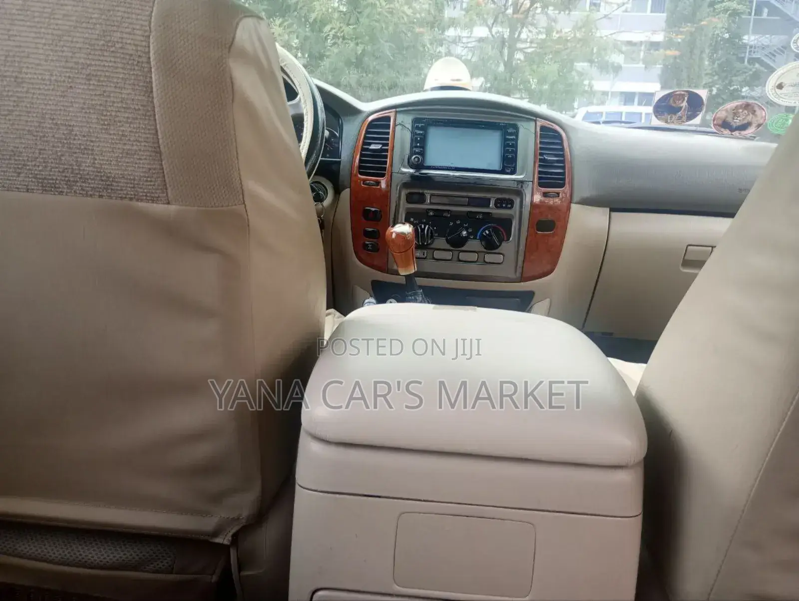 Toyota Land Cruiser 2005 White