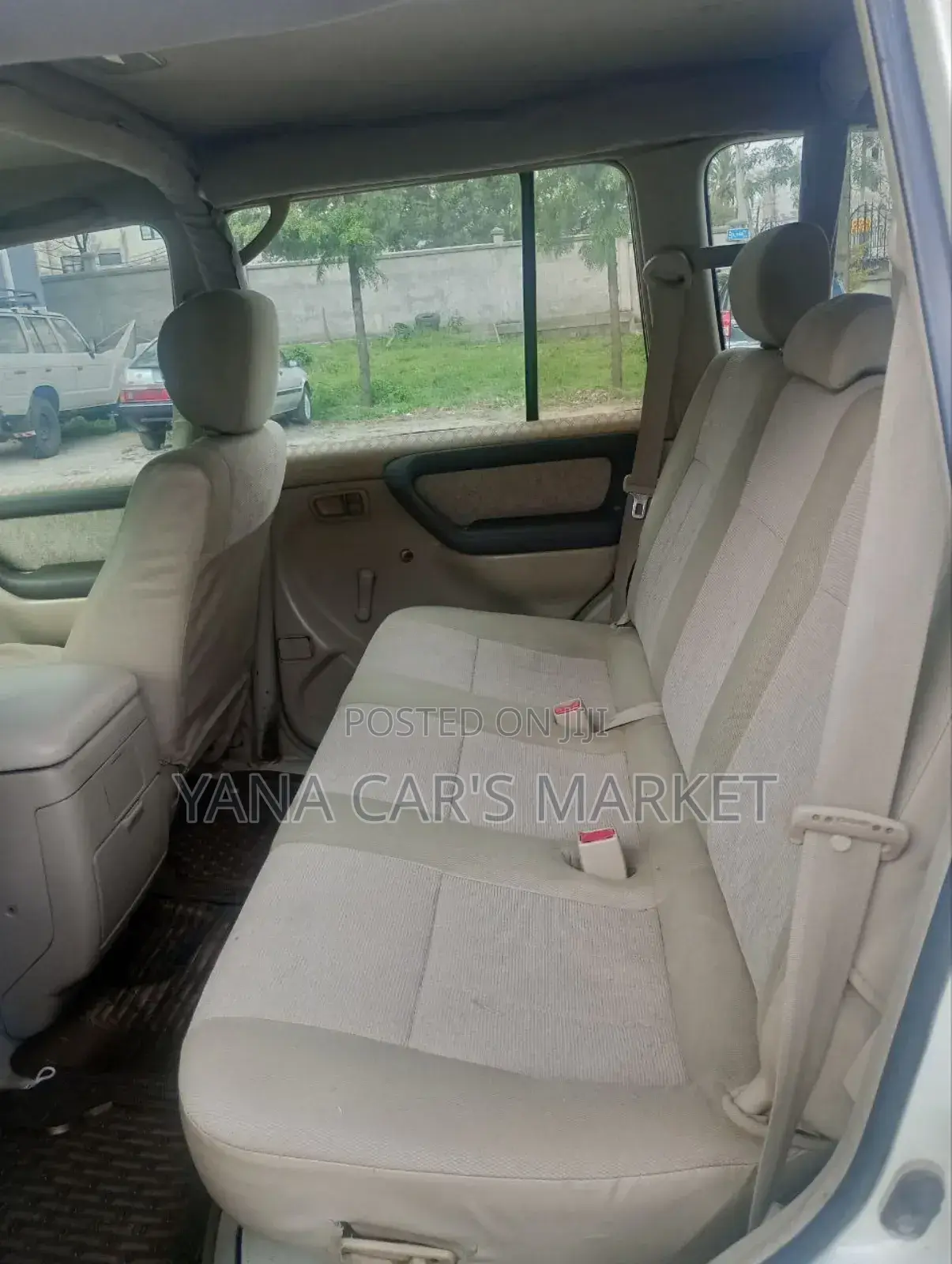 Toyota Land Cruiser 2005 White