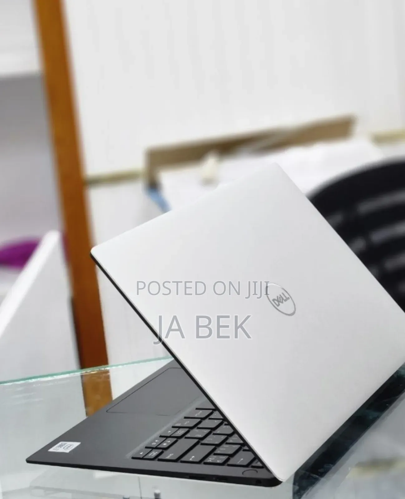 New Laptop Dell XPS 13 8GB Intel Core I7 SSD 512GB