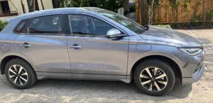 BYD E2 43 kWh 94 hp FWD 2024 Gray