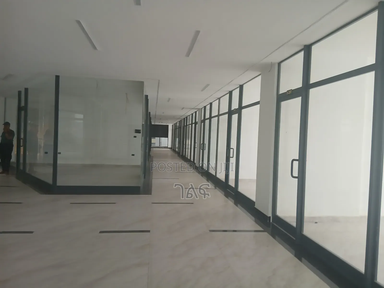 በቦሌ ቡልቡላ 93 ማዞሪያ 100% የተጠናቀቁ ሱቆች ሽያጭ