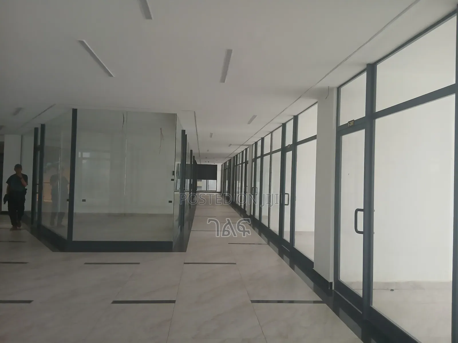 በቦሌ ቡልቡላ 93 ማዞሪያ 100% የተጠናቀቁ ሱቆች ሽያጭ