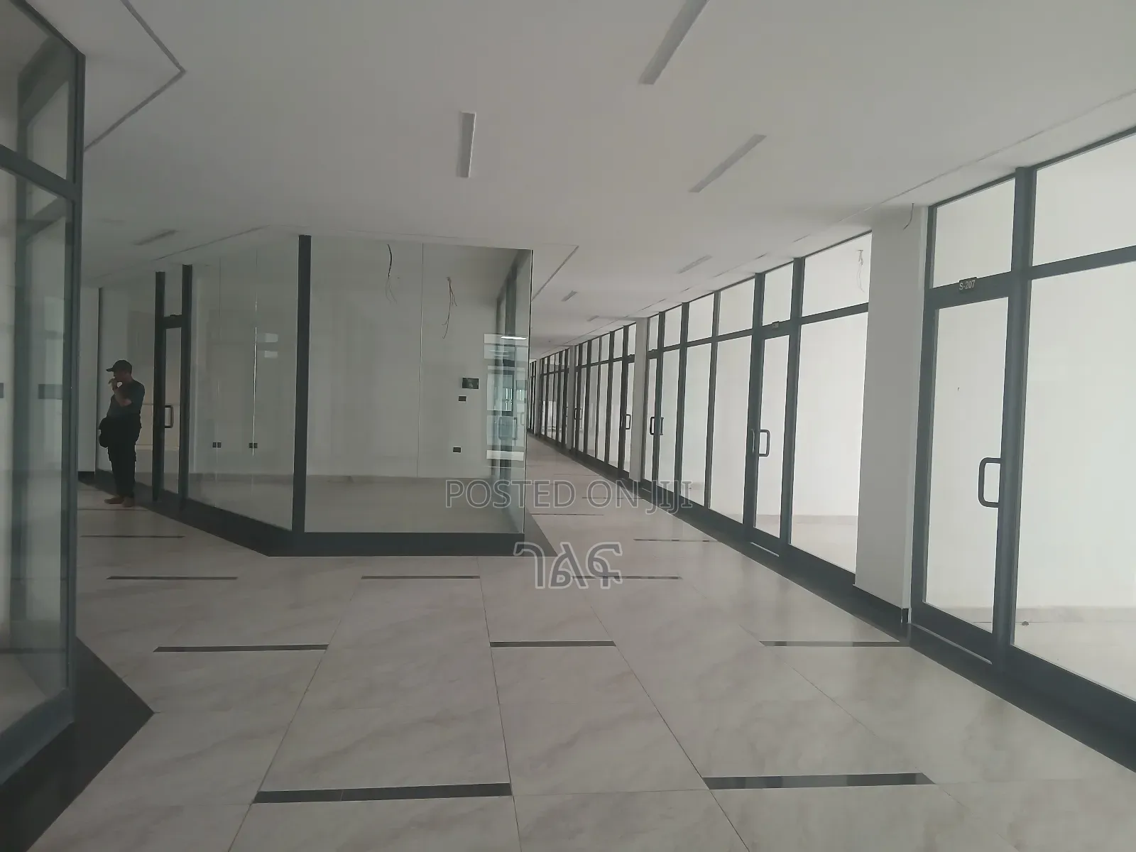 በቦሌ ቡልቡላ 93 ማዞሪያ 100% የተጠናቀቁ ሱቆች ሽያጭ