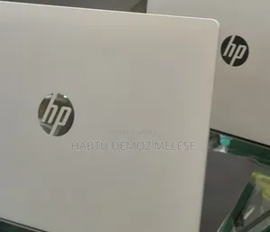 New Laptop HP OmniBook 5 Flip 16GB Intel Core I7 SSD 512GB