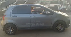 Toyota Yaris 2007 Gray