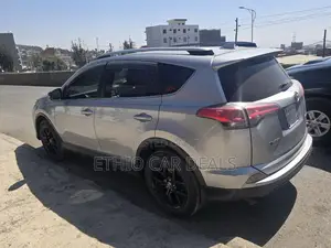 Toyota RAV4 2018 Silver