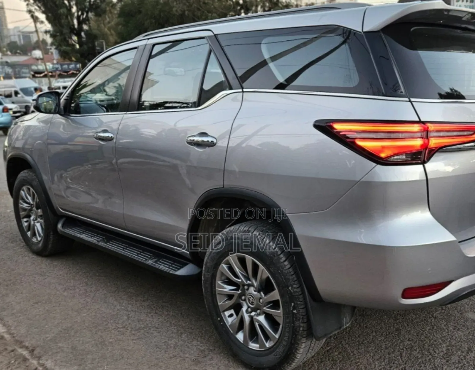 Toyota Fortuner 2023 Silver