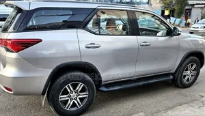 Toyota Fortuner 2018 Silver