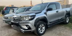 Toyota Hilux 2020 Gold
