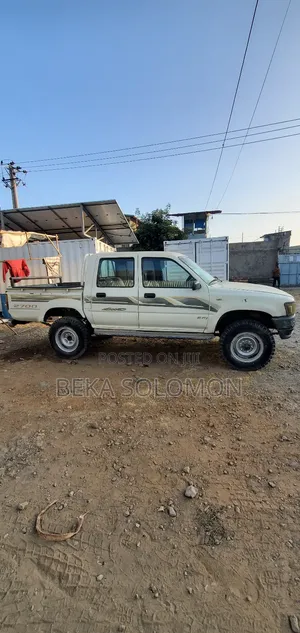 Toyota Hilux 1996 White