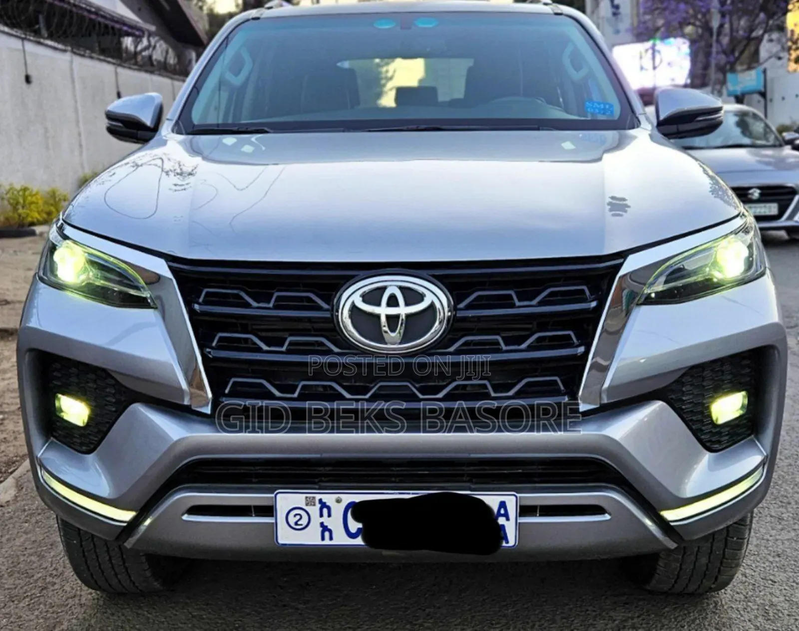 Toyota Fortuner 2023 Silver