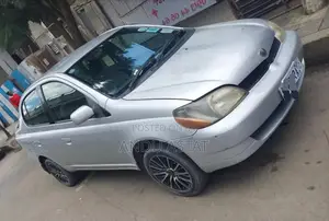 Toyota Platz 1.0 FWD 2002 Silver
